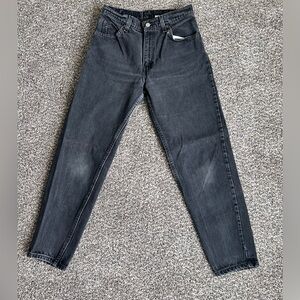 Vintage Levi’s 950 Relaxed Fit Tapered Leg Jeans Black High Rise 28x27.5